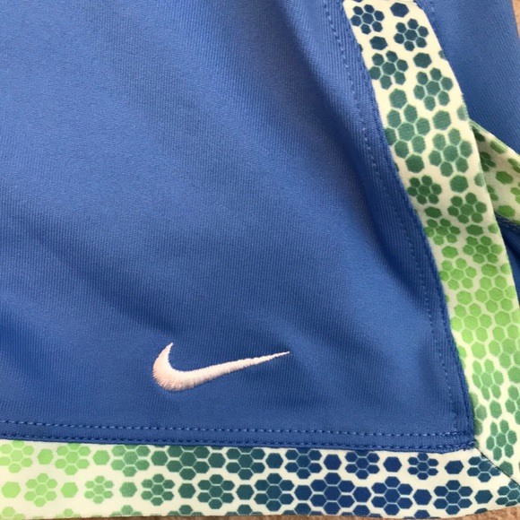 Nike DriFit Tennis Skirt Size Medium - Picture 4 of 6